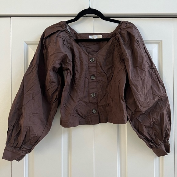 Moussy Brown Balloon Sleeve Tucked Shoulder Button Front Blouse Size Small - Picture 1 of 7